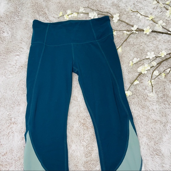 ATHLETA color block 7/8 leggings - Picture 7 of 11